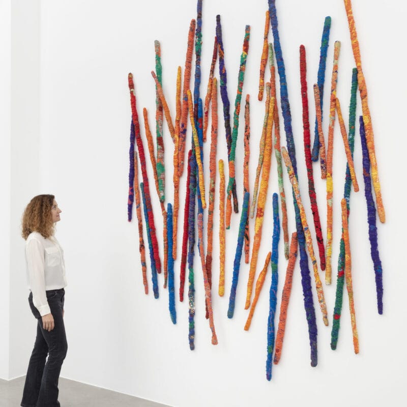 Sheila Hicks. Synthetic fiber, natural threads, textile. 280×230 cm. Courtesy the artist and Francesca Minini. Photo Andrea Rossetti