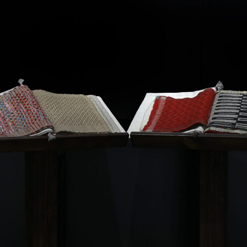 Libri d'artista - Lisa Fontana, canapa, lana, seta_tessitura su telaio manuale a 4,6, 8 licci - 2019.Copyright Fondazione Chierese per il Tessile e per il Museo del Tessile