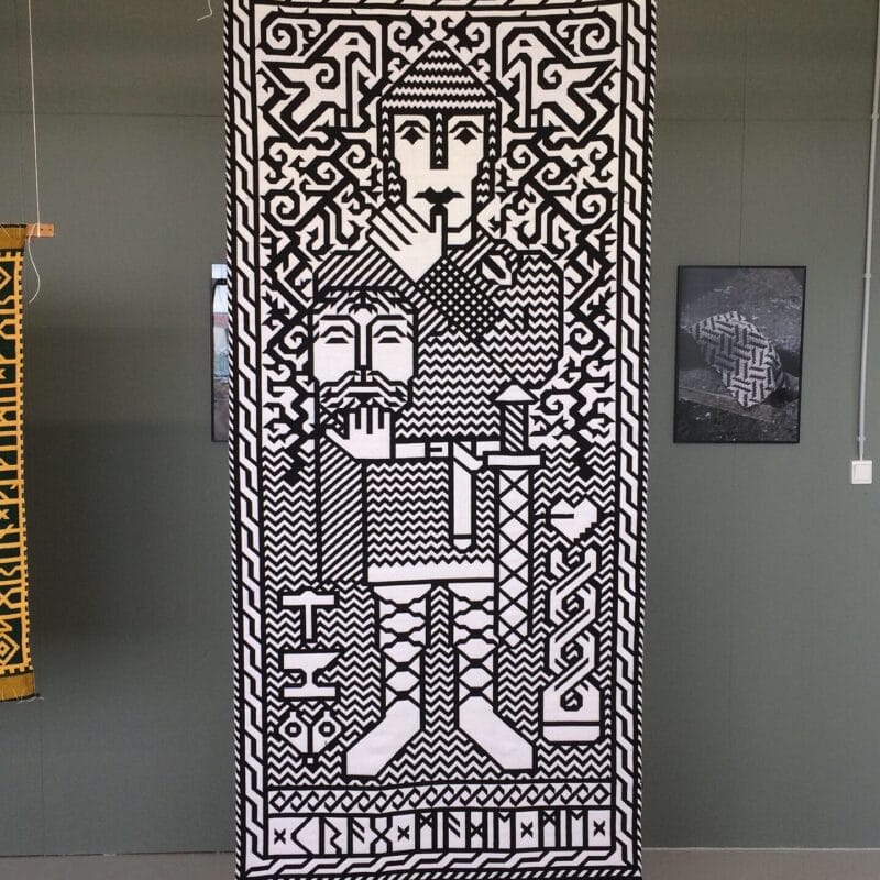 Fáfnismál (Sigurd with the head of Reginn). Digital painting. Jacquard handwoven piece(two-sided), wool. Installation: Bungee cords. Size: 105x230. Year of production: 2021. Photo credit: Søren Krag
