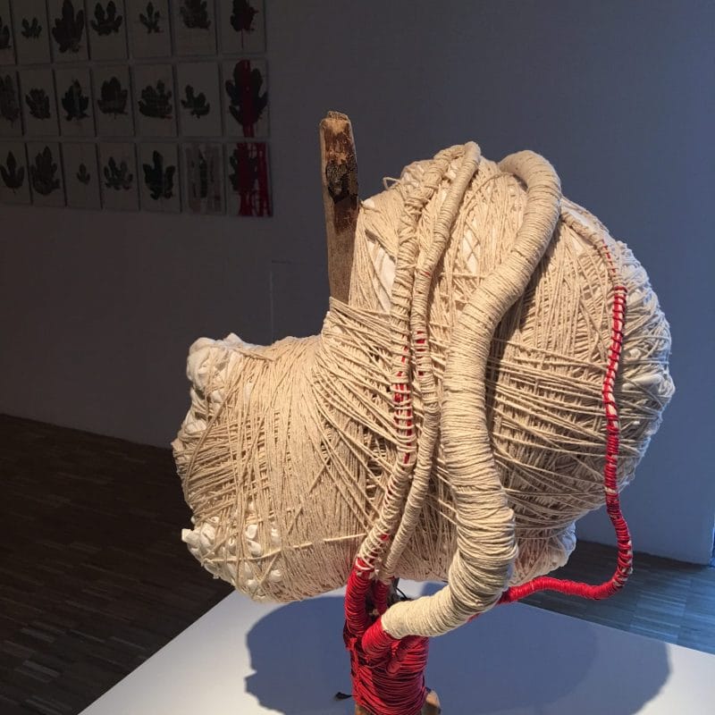MPH, 2017, scultura tessile con bronzo e ramo d’albero, tecnica mista, mostra personale presso La Triennale di Milano 2017/2018