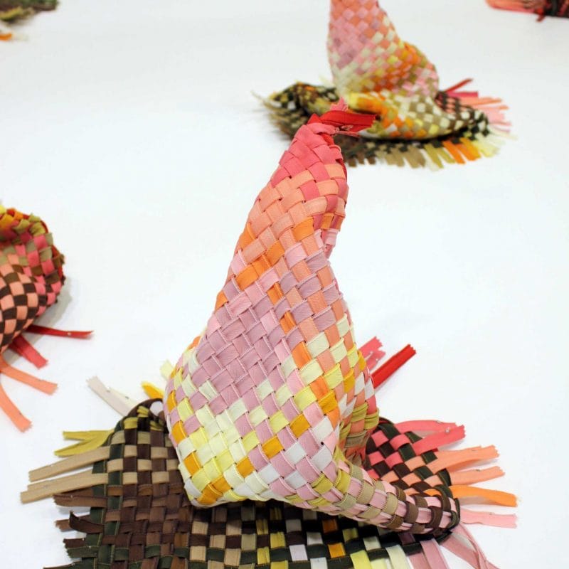 “Galos (Roosters)”, 2013, zippers and nylon thread, 37 x 43 x 33 cm, from: Ablandando hasta el agua, ph. cr. Isabel Cisneros, copyright Isabel Cisneros