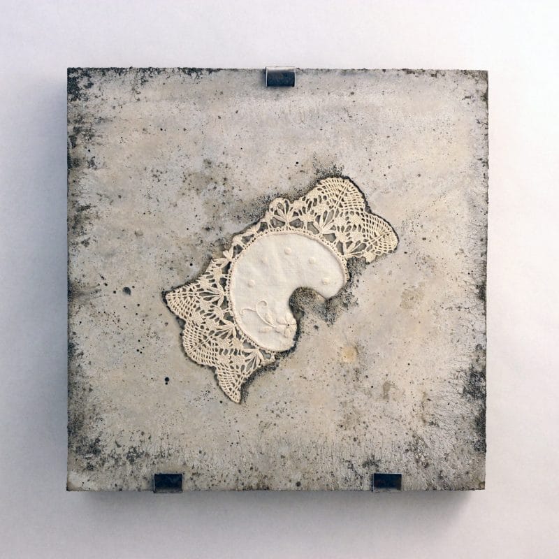 Reperto #8, cement and cotton, 30x30x2 cm, 2020. Ph. credit Carole Peia