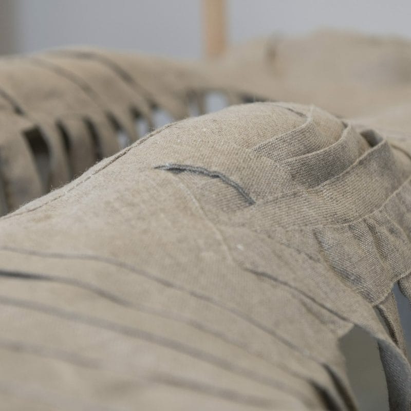 Entangled, in the bed that I made-work 2 detail, Contextile residency 2022, H40 x L230 x D112 cm, linen, ph. cr. Ivo Rainha, copyright Tina Marais Struthers